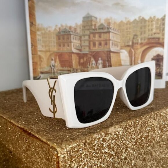 White Oversized Square Sunglasses Gold Logo Accent Chic Designer Style - Picture 3 of 7